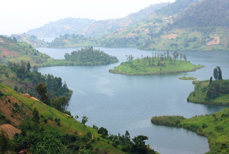 Dive into the Scenic Beauty of Lake Kivu